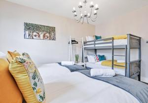 Central Lanes Pad By My Getaways Free parking for one car