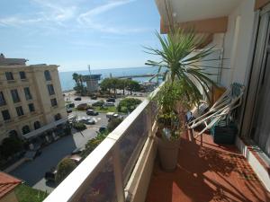 Appartement Menton, 3 pièces, 6 personnes - FR-1-196-267