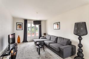 Blanche de Castille- Rond point de Paris