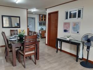 Mireyas 2BR Condo at Zone Vill - Burnham Park