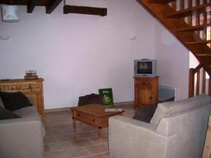 Maisons de vacances Gite Cravant, 4 pieces, 6 personnes - FR-1-590-21 : photos des chambres