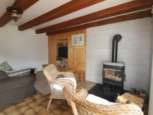 Maisons de vacances Gite Saulxures-sur-Moselotte, 3 pieces, 5 personnes - FR-1-589-237 : photos des chambres