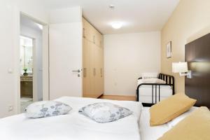 Ponent 602 in Marina Portorož by Locap Group