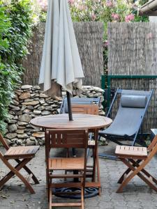 Appartements Coquet T2 ,terrasse,parking ,4 kms d Avignon : photos des chambres