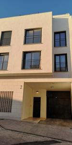 Covento Beach 2, centro con garage y patio