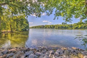 Rustic Dover Retreat w Porch - Walk to Boat Ramp!