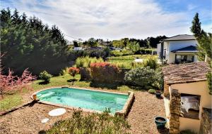 Maisons de vacances Stunning home in Mejannes-les-Ales with 5 Bedrooms, WiFi and Outdoor swimming pool : Maison de Vacances 5 Chambres