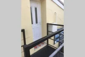 Comfy New Self Contained 1 Bed Flat - Modern! - Priddy