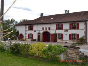 Gîte Granges-Aumontzey-Aumontzey, 5 pièces, 10 personnes - FR-1-589-231