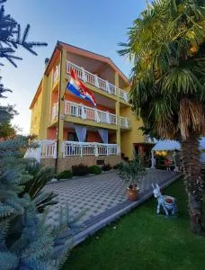 Rooms Ivana - Služanj