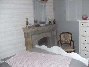 B&B / Chambres d'hotes jolie chambre dans ancien corps de ferme : photos des chambres