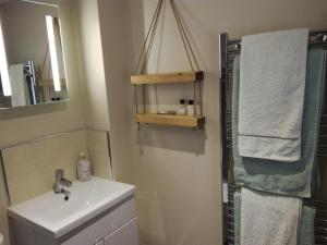 Farm accommodation - The Lizard Peninsula, Cornwall
