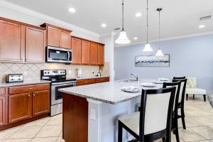 Blue Paisley - Windsor at Westside