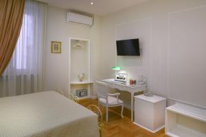 Luxury Quadruple Room room in Residenza Borbonica