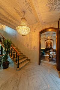 Meroddi Barnathan Hotel