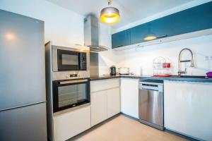 APPARTEMENT HAUSSMANNIEN TYPE LOFT, CLIMATISE - VIEUX-PORT-LE PANIER,