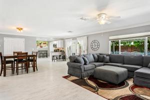 Three Bedroom House room in Monterosa