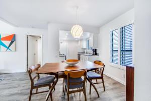 Mountain View Modern Condo Permit# 4340