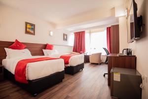 The Crossroads Hotel, Westlands