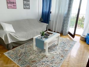 Butterfly Apartment 