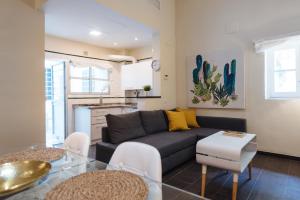 Cozy Apartment in House-Palace with Private Patio