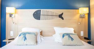 Hotels Hotel Port Marine : photos des chambres