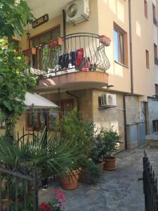Apartment 102A