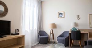 Hotels Hotel Port Marine : photos des chambres