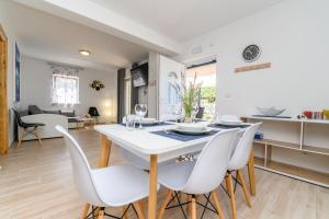 Apartments and Rooms YASMIN 