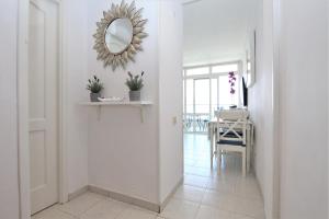 Central Apartment overlooking Yumbo centre with heated pool