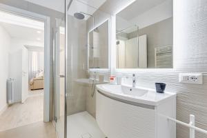 BMGA l The White Crown Apartment in Testaccio