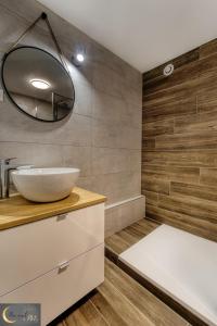 Appartements Spa et Sauna au coeur de Metz (unenuitametz) : photos des chambres