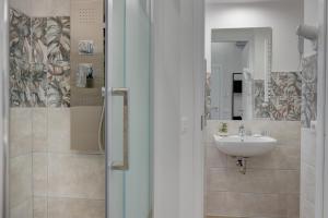 Deluxe Double Room room in Domus Rome - Spanish Steps