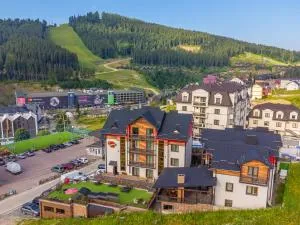 Amarena SPA Hotel - Breakfast included in the price Spa Swimming pool Sauna Hammam Jacuzzi Restaurant inexpensive and delicious food Parking area Barbecue 400 m to Bukovel Lift 1 room and cottages - 布克维