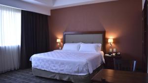 Holiday Inn & Suites Plaza Mayor by IHG