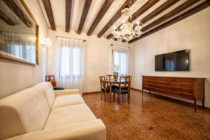 Casanova Fenice - Canal View