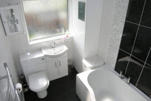 ENTIRE HOUSE- Near Common Wealth Games PERRY BARR