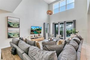 Five-Bedroom Villa room in 5 Bed Storey Lake Home Lazy River Resort villa