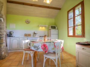 Maisons de vacances Gite Pornic-Le Clion sur Mer, 3 pieces, 4 personnes - FR-1-306-872 : photos des chambres