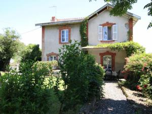 Maisons de vacances Gite Bournoncle-Saint-Pierre, 4 pieces, 6 personnes - FR-1-582-278 : Maison de Vacances (6 Adultes)