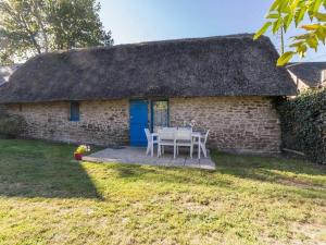 Maisons de vacances Gite Saint-Lyphard, 3 pieces, 4 personnes - FR-1-306-1132 : Maison de Vacances (4 Adultes)