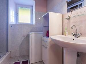 Maisons de vacances Gite Saint-Lyphard, 3 pieces, 4 personnes - FR-1-306-1132 : photos des chambres