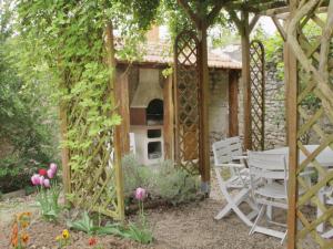 Maisons de vacances Gite Meung-sur-Loire, 4 pieces, 6 personnes - FR-1-590-96 : photos des chambres