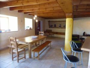 Maisons de vacances Gite Freycenet-la-Tour, 3 pieces, 5 personnes - FR-1-582-277 : photos des chambres