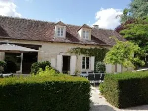 Gîte haut de gamme près de l'Abbaye de Noirlac - Séjour tout confort avec jardin et terrasses - FR-1-586-13 - Ardenais