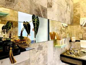 Phòng Bốn Người Có Phòng Tắm Riêng (Quadruple Room with Private Bathroom)