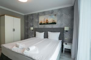 Maria Palace Complex