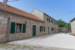 HOLIDAY HOME VINTAGE, Makarska - Lovreć