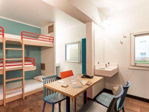 Hotels hotelF1 Nimes Ouest : photos des chambres