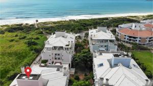 Villa Giardino - Condomínio de Frente para o Mar - Piscina, Quadra Esportiva, Churrasqueira - 5 Pessoas